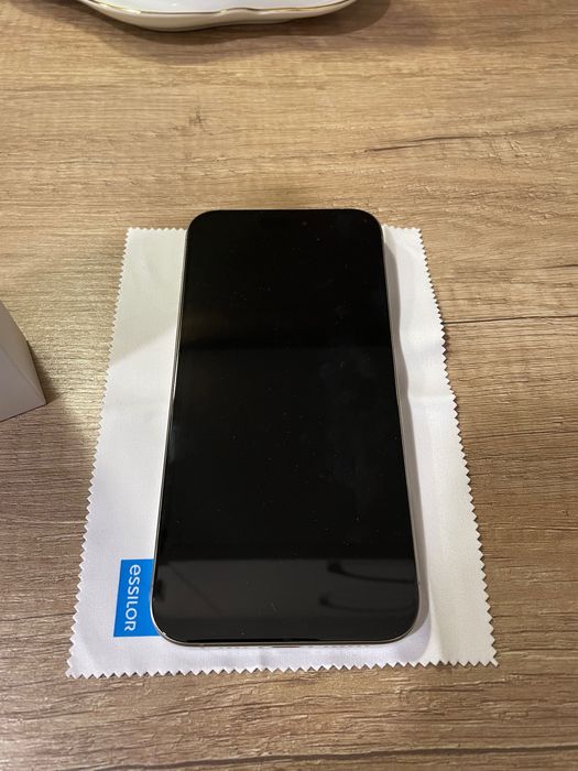 iPhone 15 pro max Natural Titanium като нов