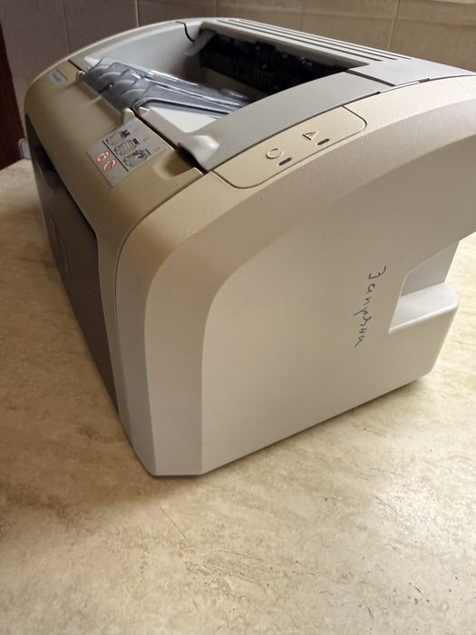 Принтер HP 1020