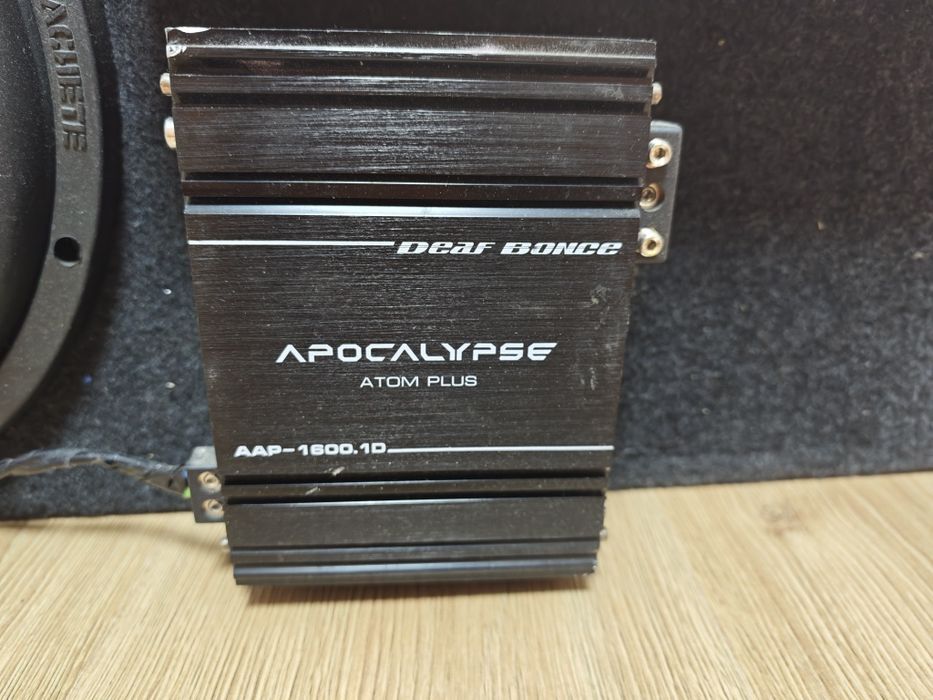 Продам сабвуфер в отличном состояний