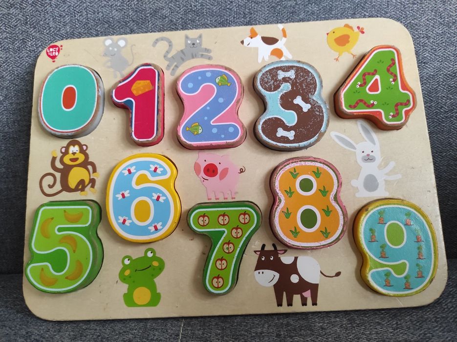 Продам детские игрушки б.у