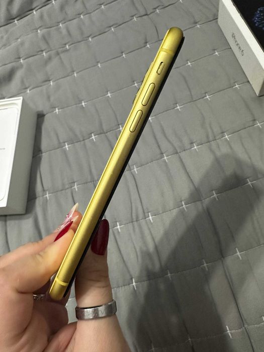 Iphone 11 продам в идеальном состояний