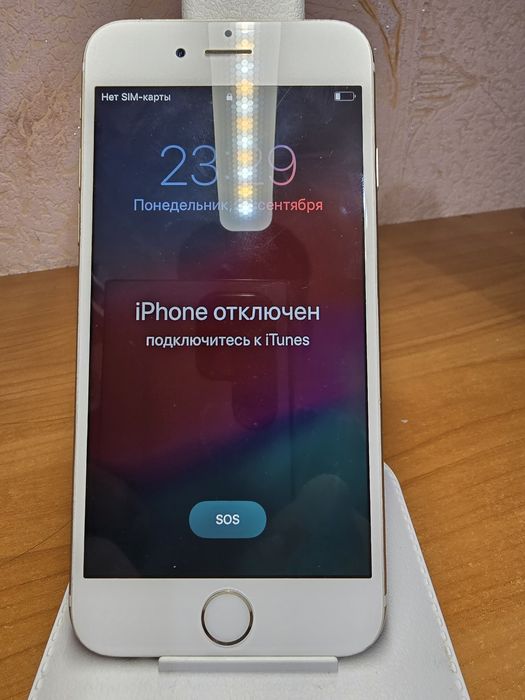 Продам Айфон 6 включаеться но надо перепрошить