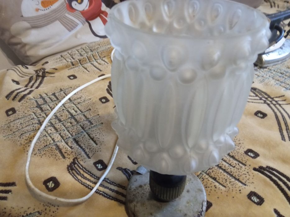 Vând  veioza din perioada comunista