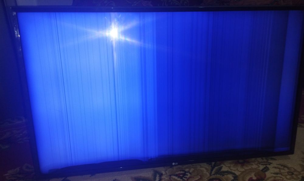 Продам телевизор на запчасти