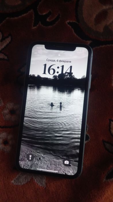Продам Iphone 11, 64 Gb