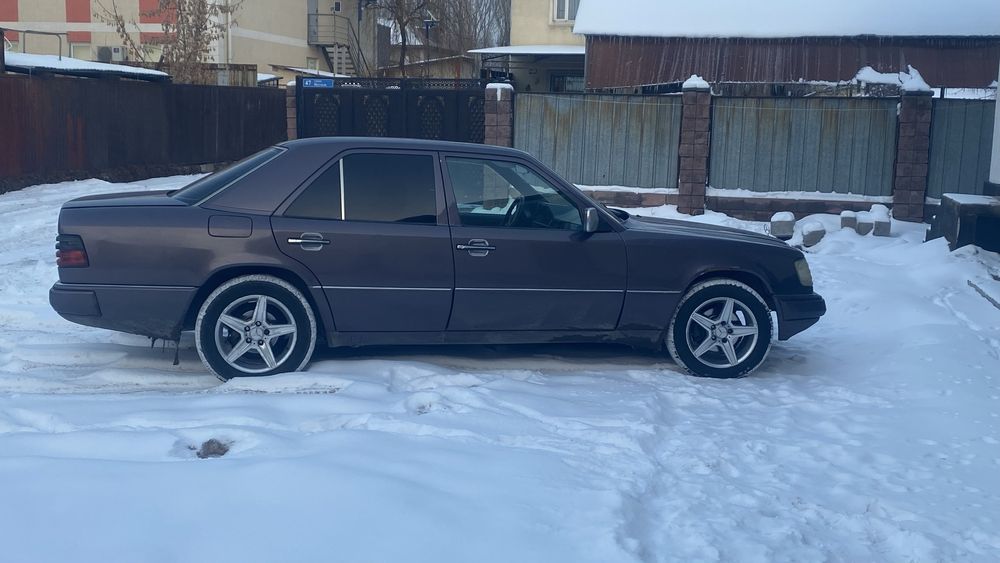 Продам мерседес 124