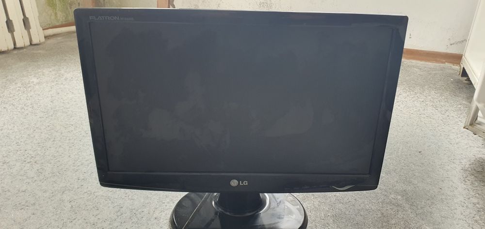 Продам монитор на компьютер