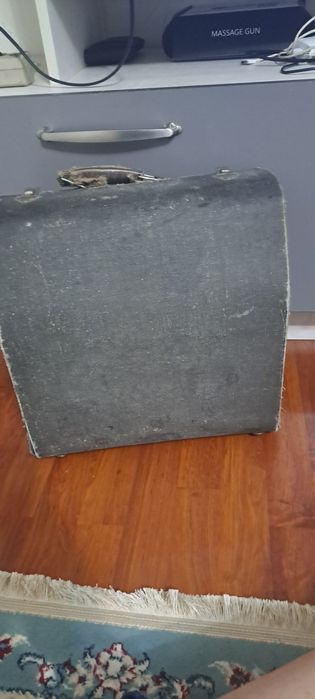 Баян                продам