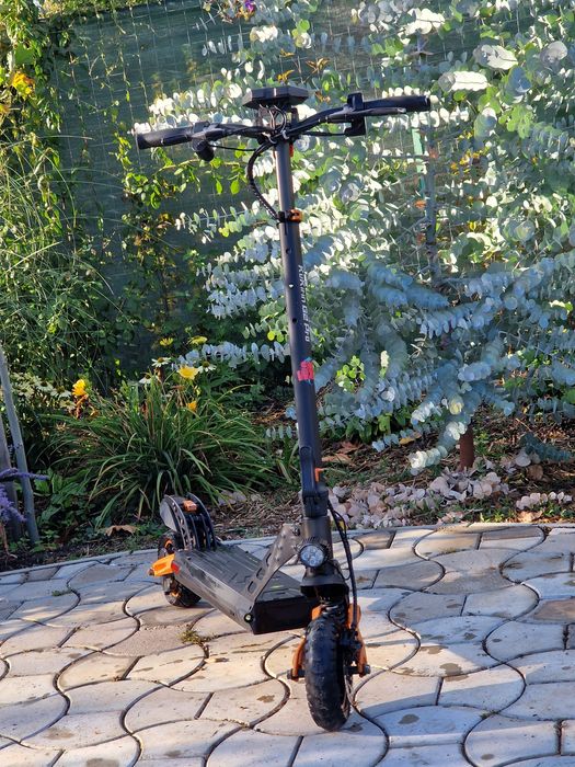Vând trotineta Kukirin G2 pro 2023