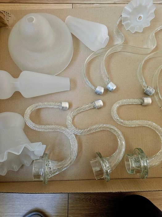 Piese lustra clasica din sticla alba