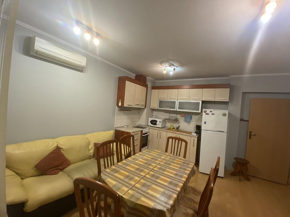 Дава се под наем Тристаен апартамент в Варна, Лятно кино Тракия - 80 кв.м за 450 € - Снимка #1