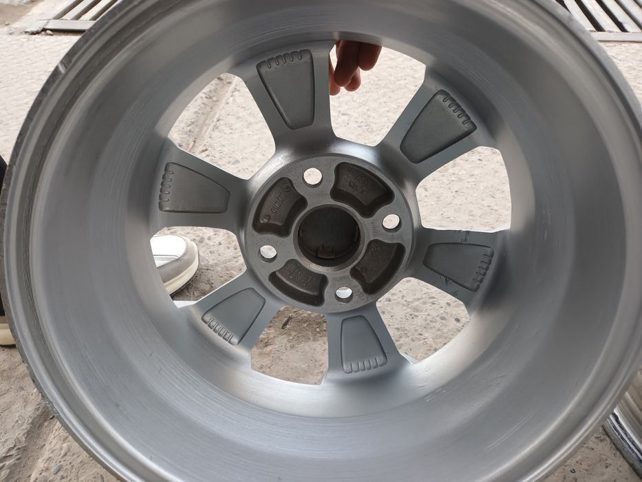 Диска сотилади 15 размер