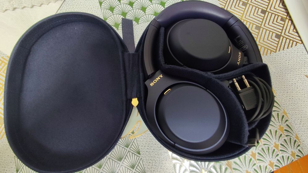 Sony WH-1000 XM4 Midnight Blue