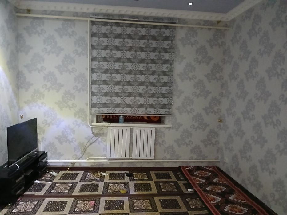 Бустон шахрида хамма кулайликларга эга уй сотилади