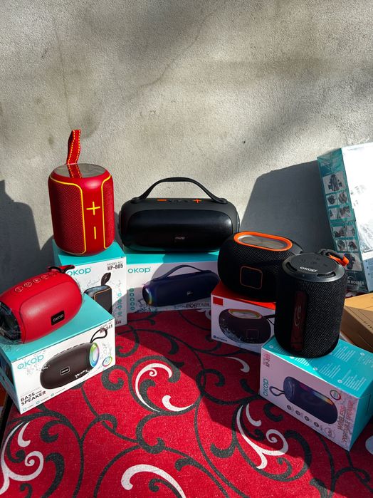 Suporturi de telefon,boxe,ceasuri,modulatoare auto,încărcătoare