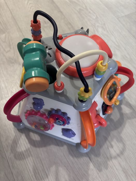 Продам игрушку бизиборд