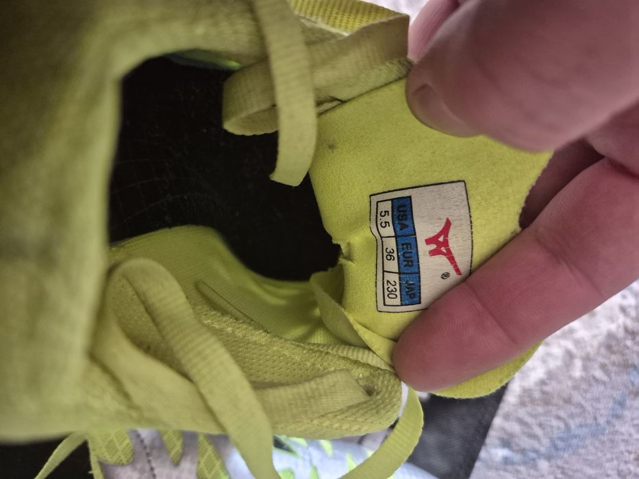 Буттсы  для футбола