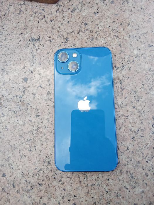 Apple iphone 13 base
