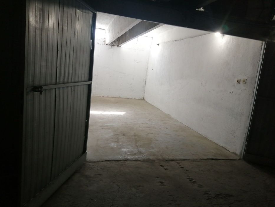 Дава се под наем Гараж / Паркомясто в Пловдив, Индустриална зона - Тракия - 18 кв.м за 91.8 € - Снимка #1