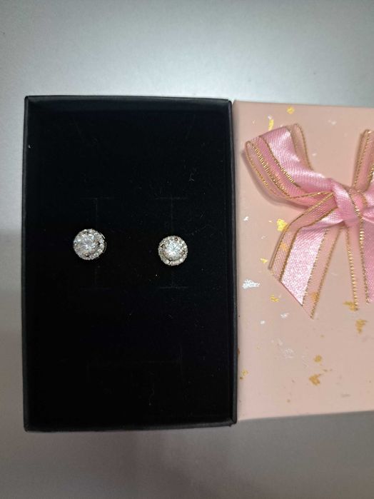 Серебро гвоздики с феонитом продам