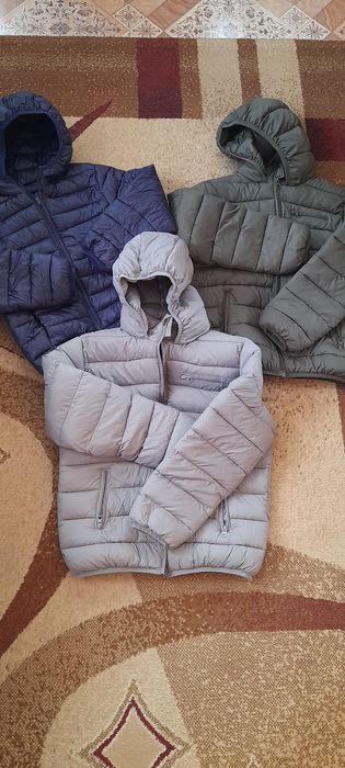 Продам куртку (новая) на мальчика