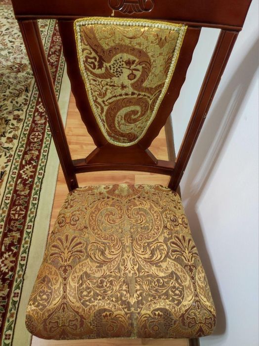 Срочно продам стулья