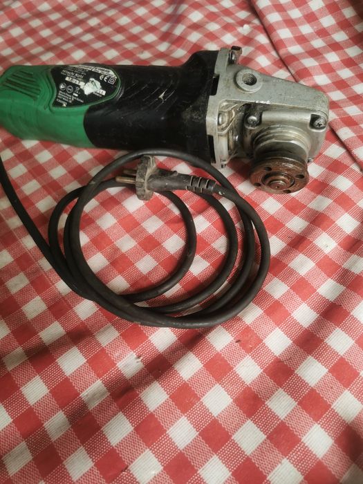 Polizor Hitachi 1300 w