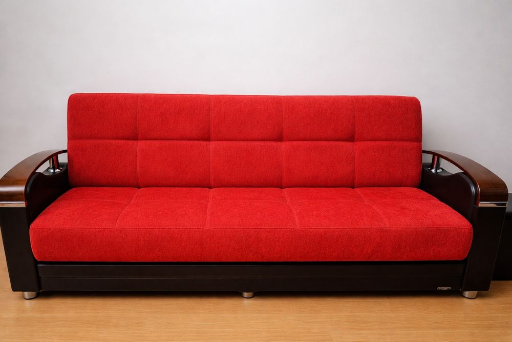 Vând canapele Bellona