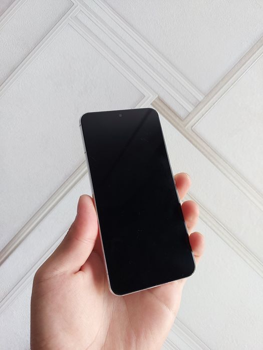Samsung S22 8/128gb 5G