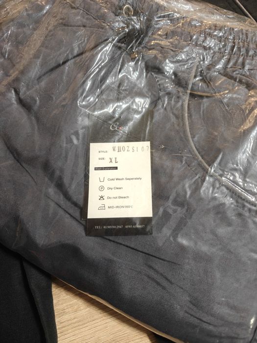 Pantaloni barbati