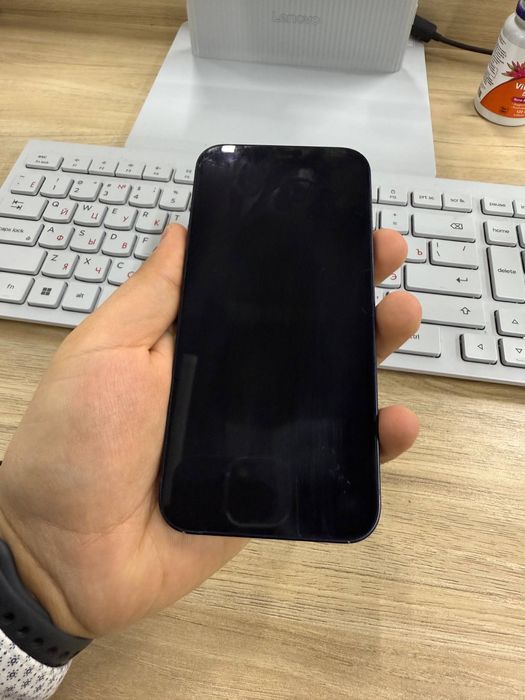 Продается iPhone 12