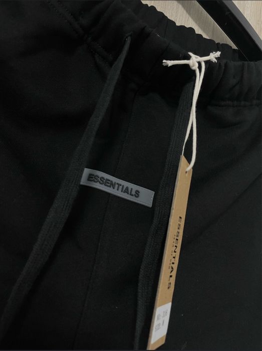 Pantaloni scurti Essentials