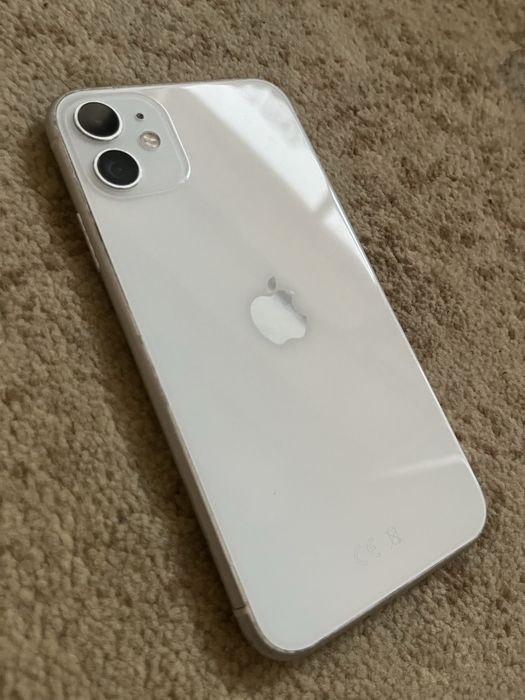 Продам iPhone 11. 64гб в хорошем состоянии