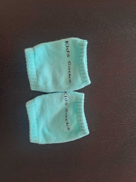 Бебешки наколенки