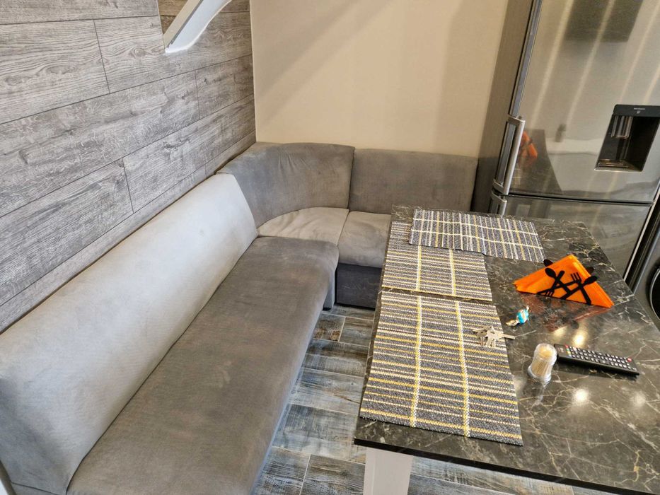 Дава се под наем Двустаен апартамент в Бургас, Център - 55 кв.м за 408 € - Снимка #3