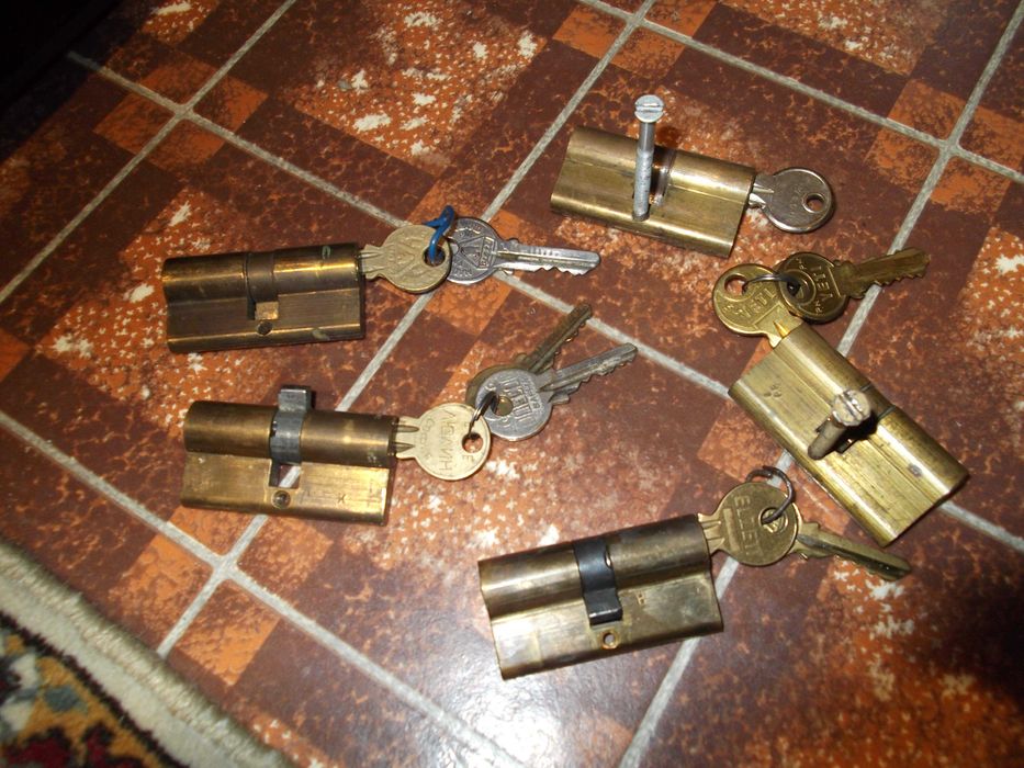 Секретен патрон Metal