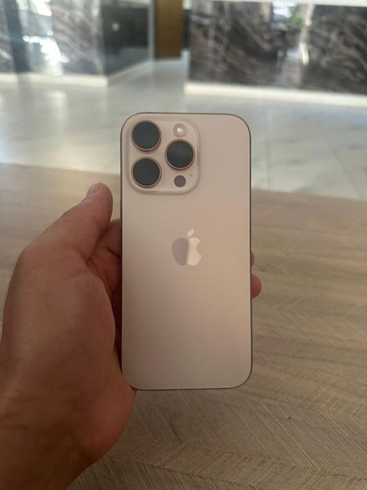 Iphone 16 pro desert