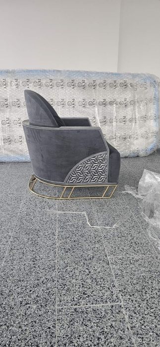 Чисто нова мека мебел + трапезна маса с 10 стола