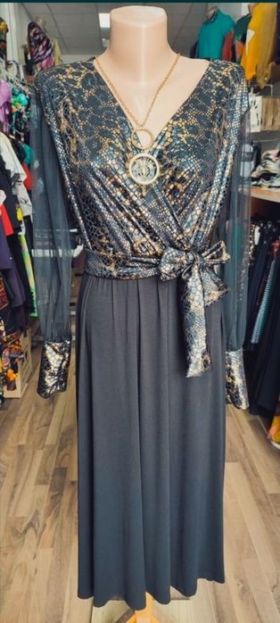 Vând lot rochii de ocazie, 23 bucăți