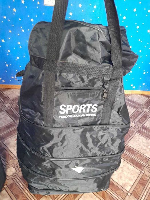 Продам большой чемодан