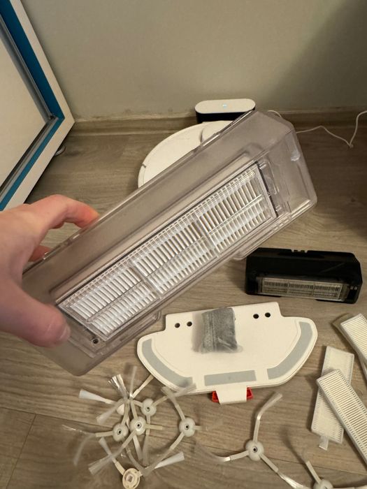 Robot aspirator Xiaomi Mi Vacuum-Mop pro + acc noi :550 ron- impecabil