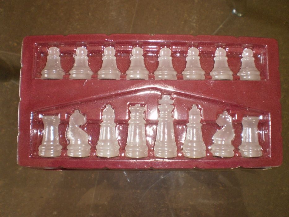 Контури на едшпила и ръкописни материали за шах