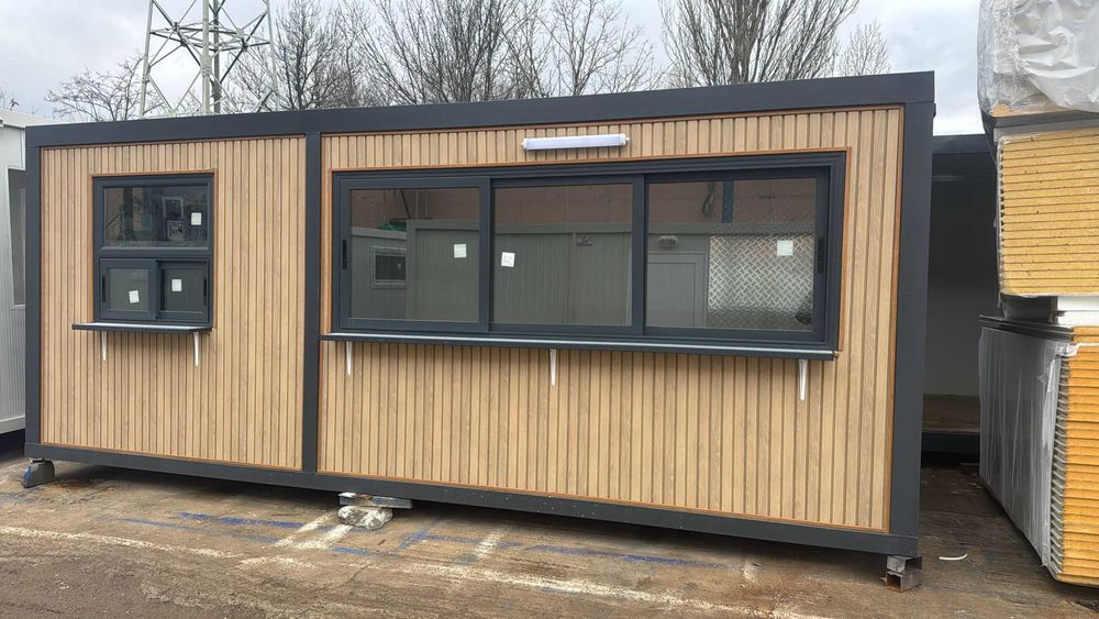 Търговски павилион 300/700/240 см с едно помещение