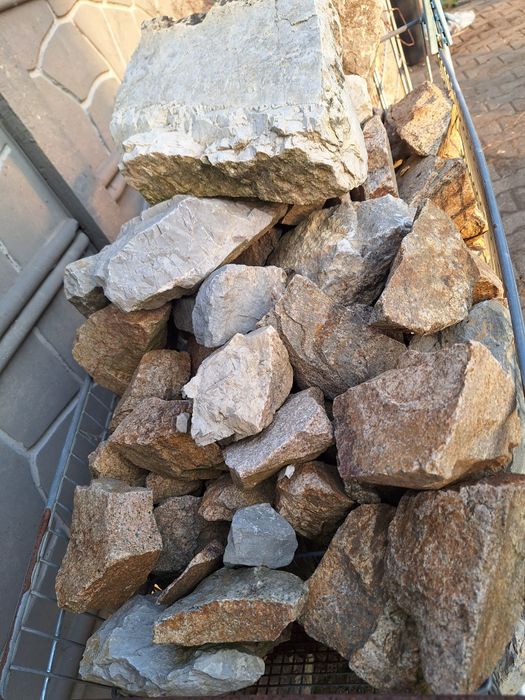 Piatra sparta construcții amenajări fundatie