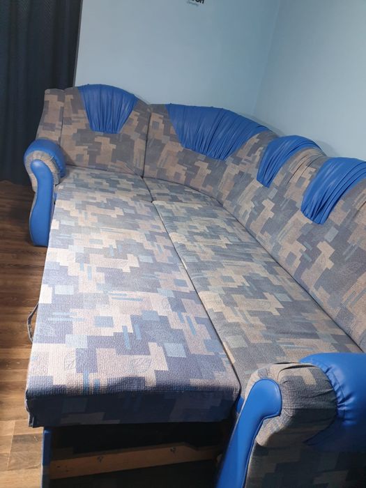 Vând colțare second