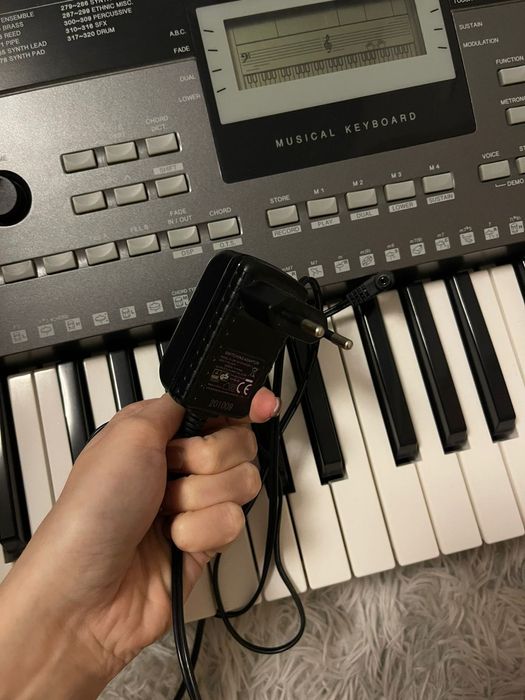 Синтезатор  medeli