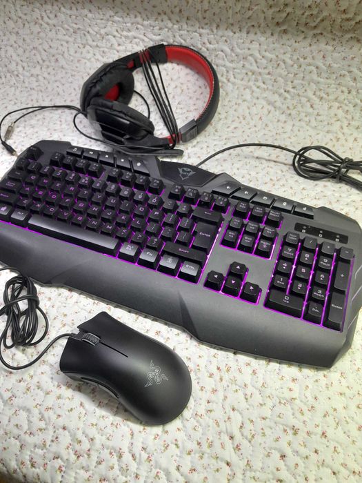 Гейминг Клавиатура и мишка TRUST GXT 881 Odyss + Razer - DeathAdder