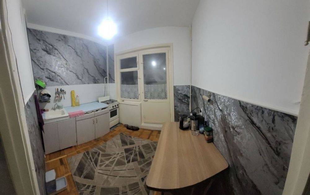 Yashnaobodda orat remontli uy sotiladi