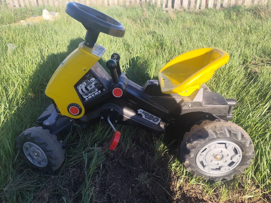 Продам детский трактор каталька