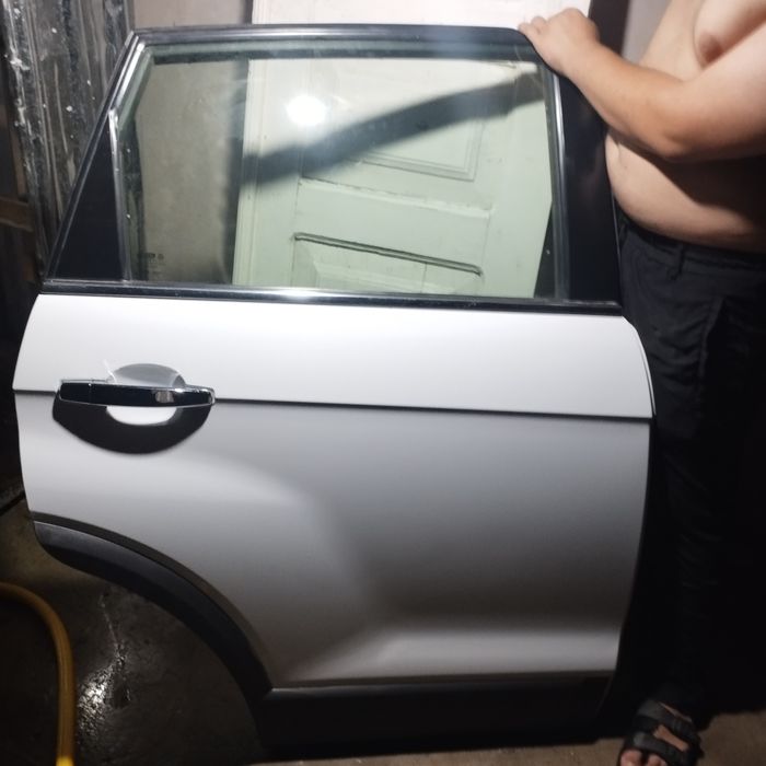 Captiva 3 18000 yurgan captivaniki orqa oʻng eshik radnoy kraska